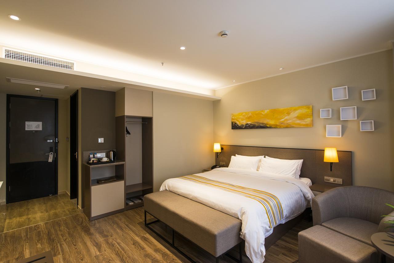 Home Inn Plus Shanghai Zhangjiang Park Exterior photo