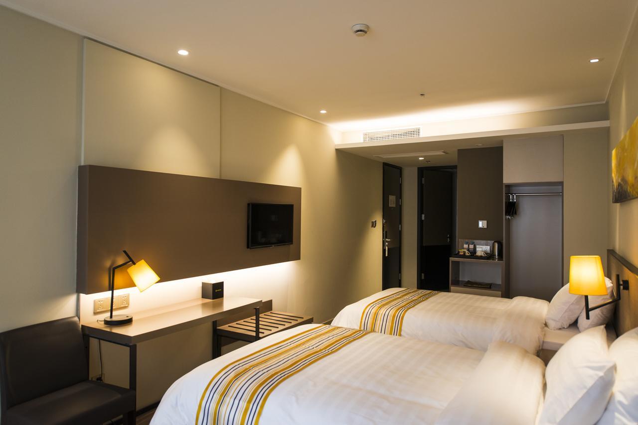 Home Inn Plus Shanghai Zhangjiang Park Exterior photo