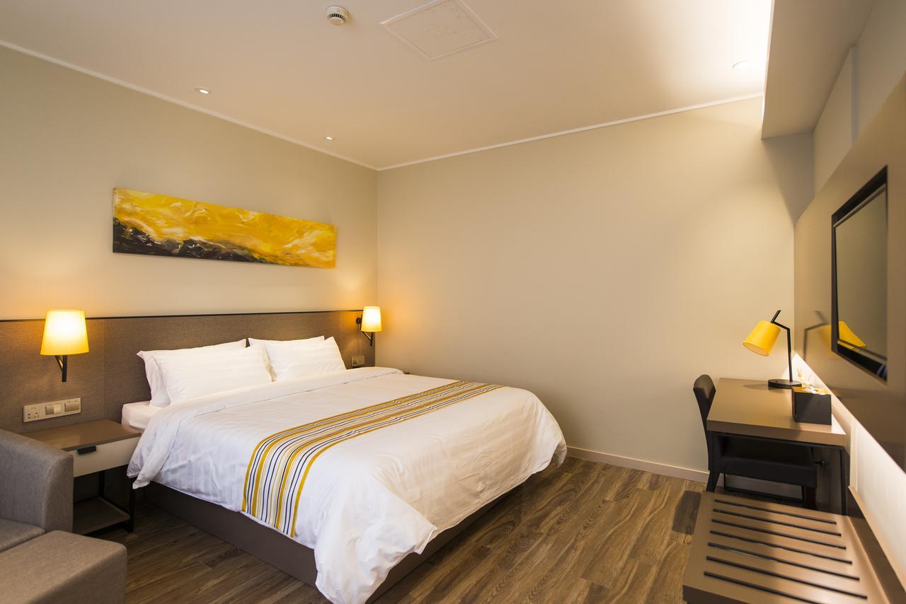Home Inn Plus Shanghai Zhangjiang Park Exterior photo